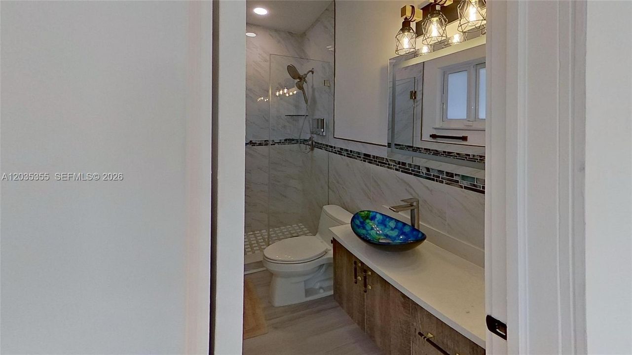 En Venta: $850,000 (3 camas, 2 baños, 1740 Pies cuadrados)
