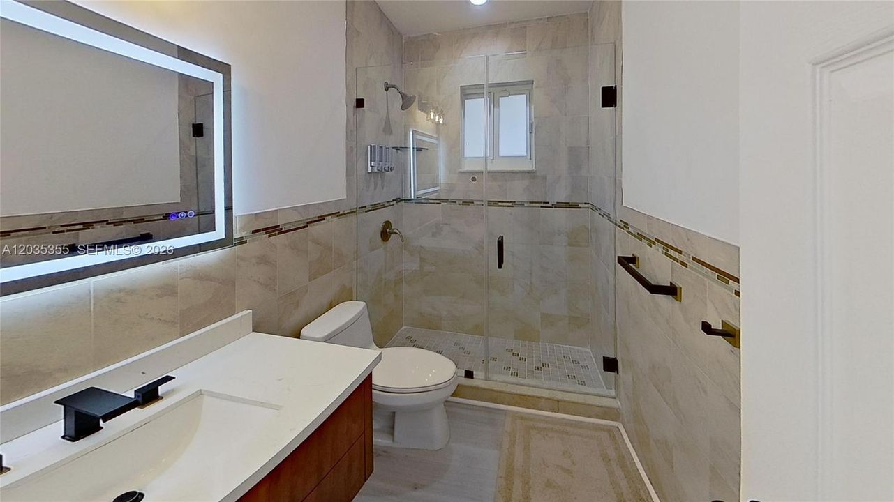 En Venta: $850,000 (3 camas, 2 baños, 1740 Pies cuadrados)