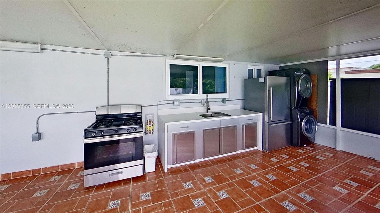 En Venta: $850,000 (3 camas, 2 baños, 1740 Pies cuadrados)