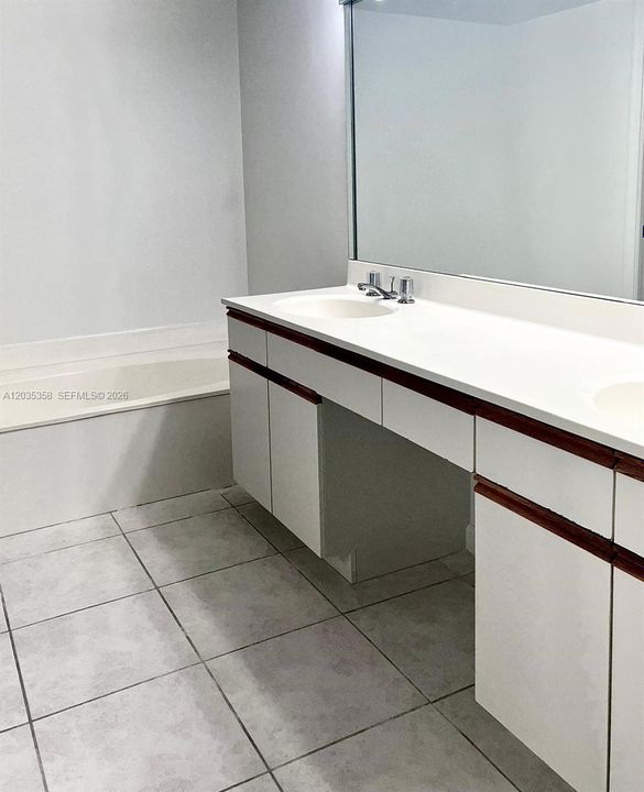 For Rent: $2,995 (2 beds, 2 baths, 1181 Square Feet)