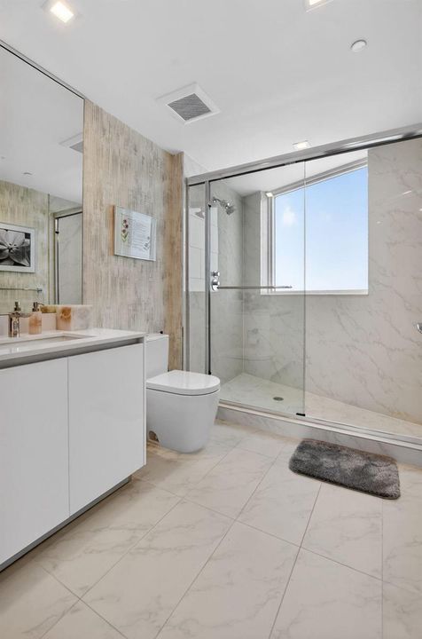 GUEST BATH 3