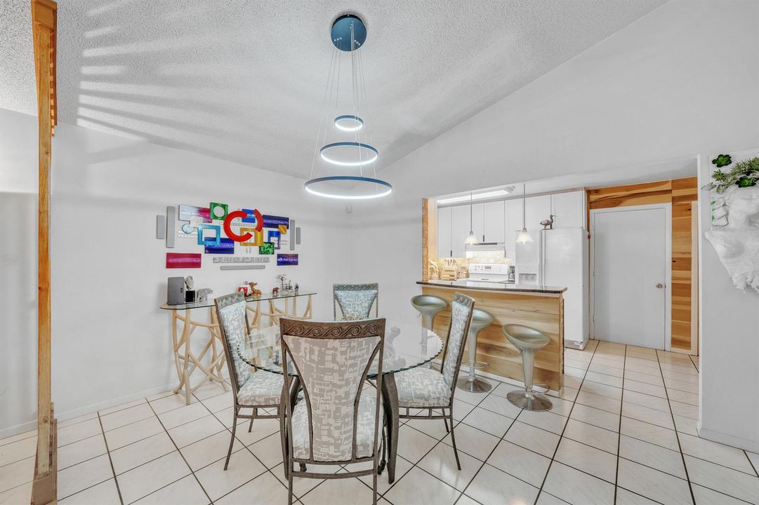 18 Dining Area