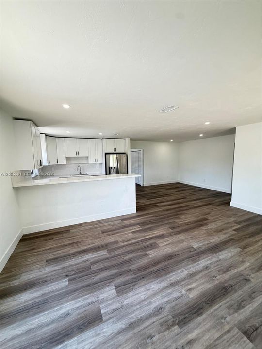 En Venta: $759,000 (3 camas, 3 baños, 1420 Pies cuadrados)