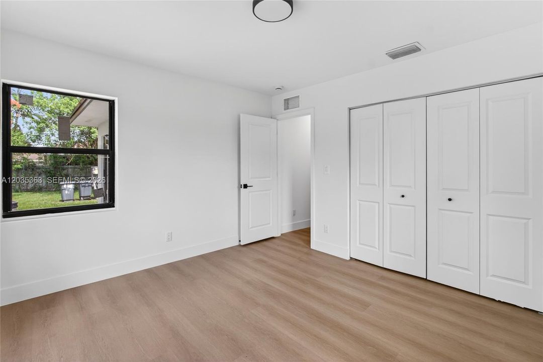 For Sale: $685,000 (4 beds, 2 baths, 1749 Square Feet)
