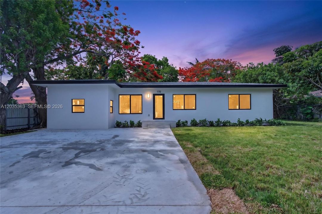 For Sale: $685,000 (4 beds, 2 baths, 1749 Square Feet)