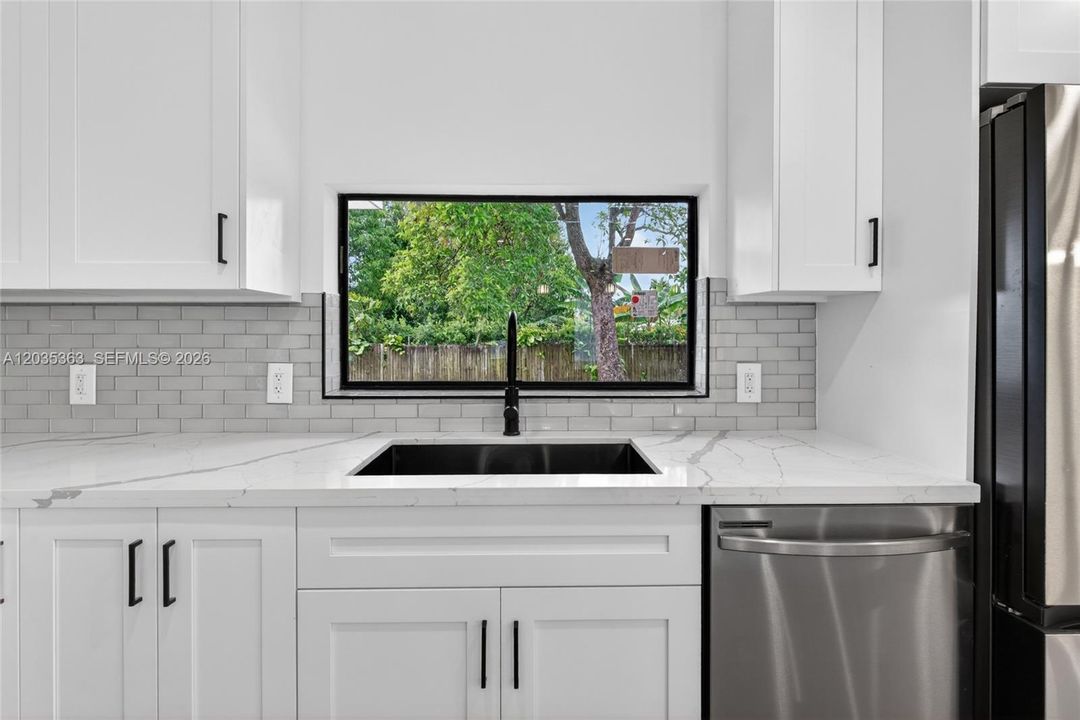 For Sale: $685,000 (4 beds, 2 baths, 1749 Square Feet)