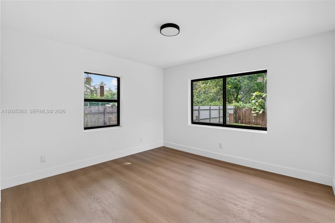 For Sale: $685,000 (4 beds, 2 baths, 1749 Square Feet)