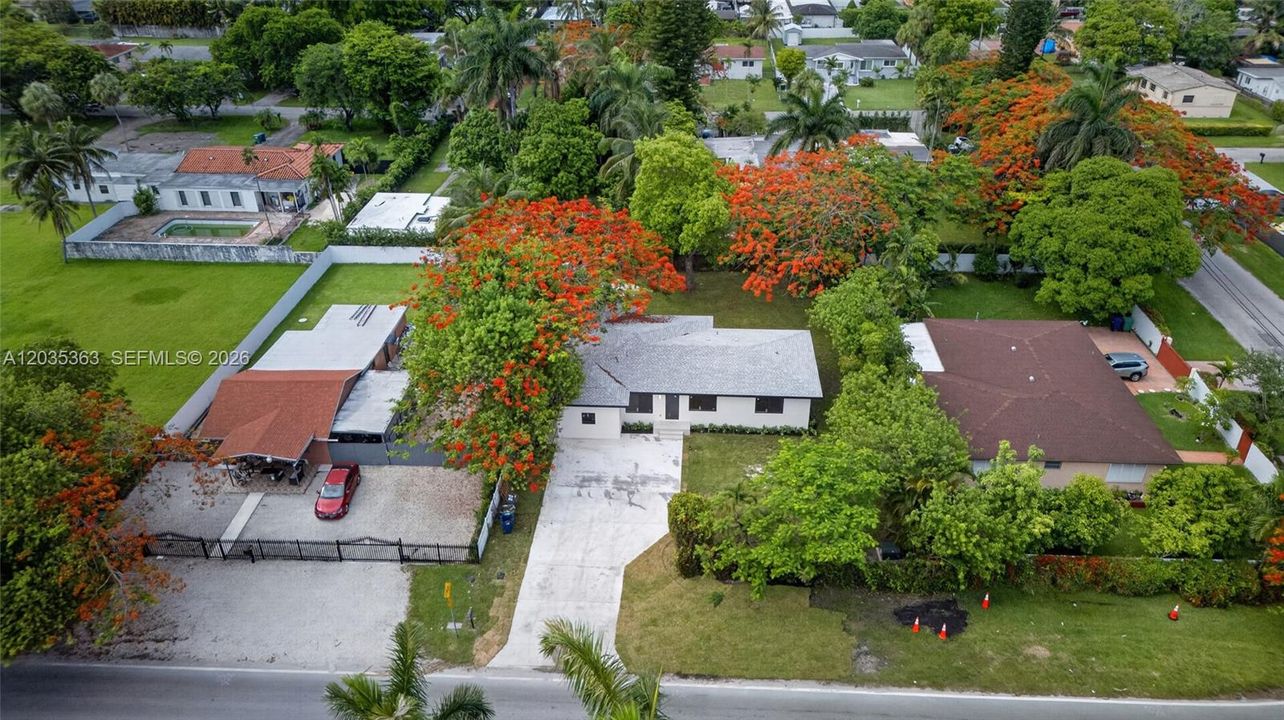 For Sale: $685,000 (4 beds, 2 baths, 1749 Square Feet)