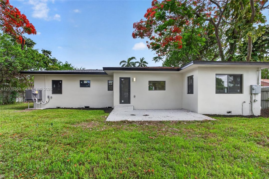 For Sale: $685,000 (4 beds, 2 baths, 1749 Square Feet)