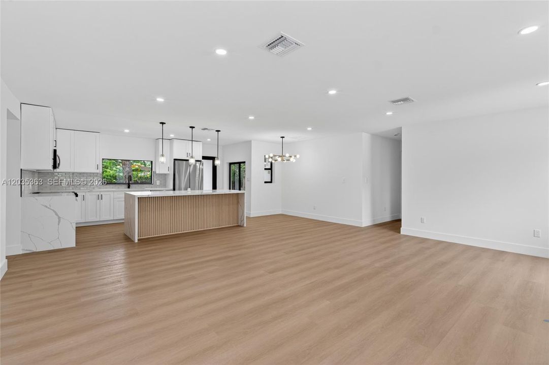 For Sale: $685,000 (4 beds, 2 baths, 1749 Square Feet)