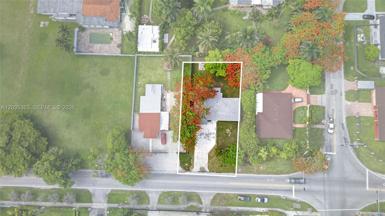 For Sale: $685,000 (4 beds, 2 baths, 1749 Square Feet)