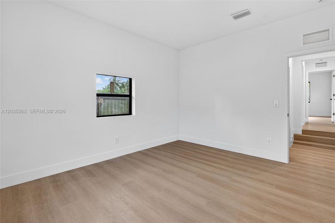 For Sale: $685,000 (4 beds, 2 baths, 1749 Square Feet)