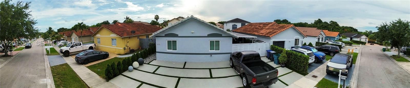 For Sale: $725,000 (4 beds, 2 baths, 1653 Square Feet)