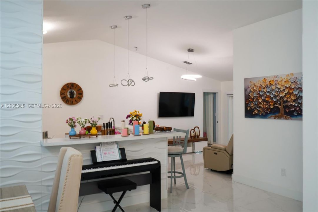 For Sale: $725,000 (4 beds, 2 baths, 1653 Square Feet)