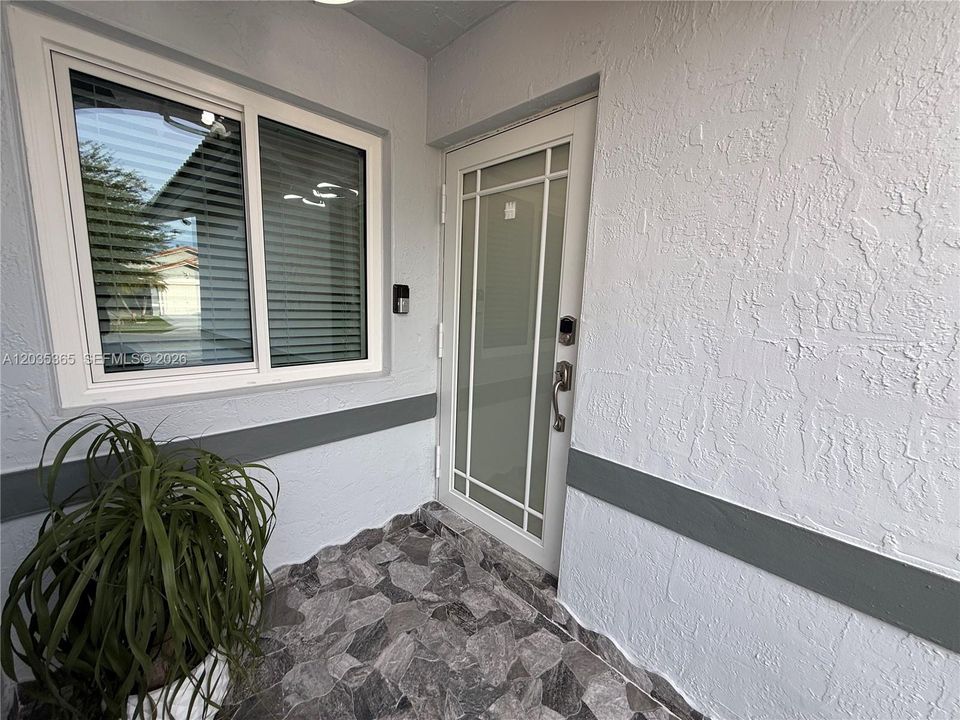For Sale: $725,000 (4 beds, 2 baths, 1653 Square Feet)
