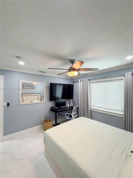 For Sale: $725,000 (4 beds, 2 baths, 1653 Square Feet)