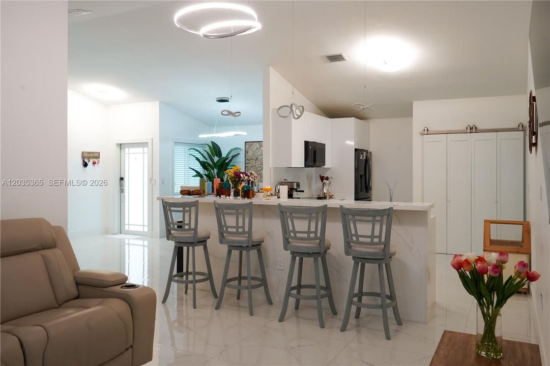 For Sale: $725,000 (4 beds, 2 baths, 1653 Square Feet)