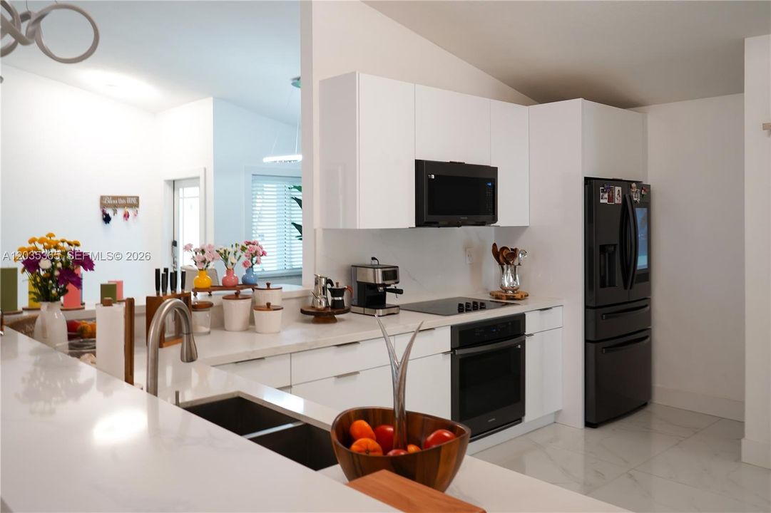 For Sale: $725,000 (4 beds, 2 baths, 1653 Square Feet)
