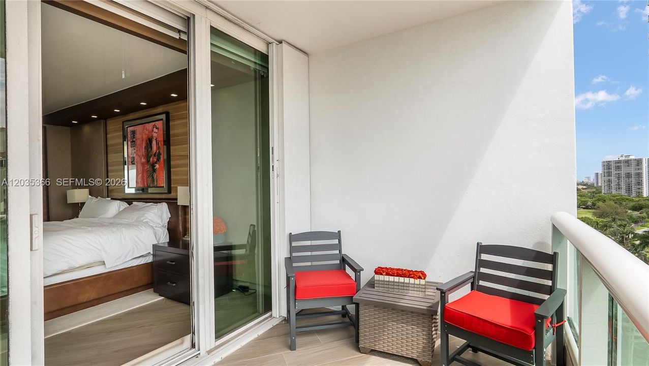 For Sale: $2,750,000 (2 beds, 2 baths, 2390 Square Feet)