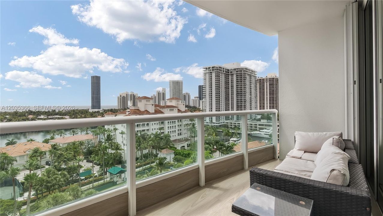 For Sale: $2,750,000 (2 beds, 2 baths, 2390 Square Feet)