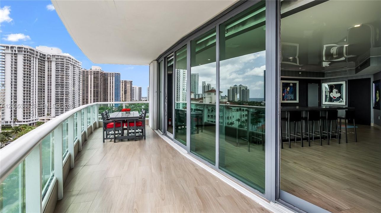 For Sale: $2,750,000 (2 beds, 2 baths, 2390 Square Feet)