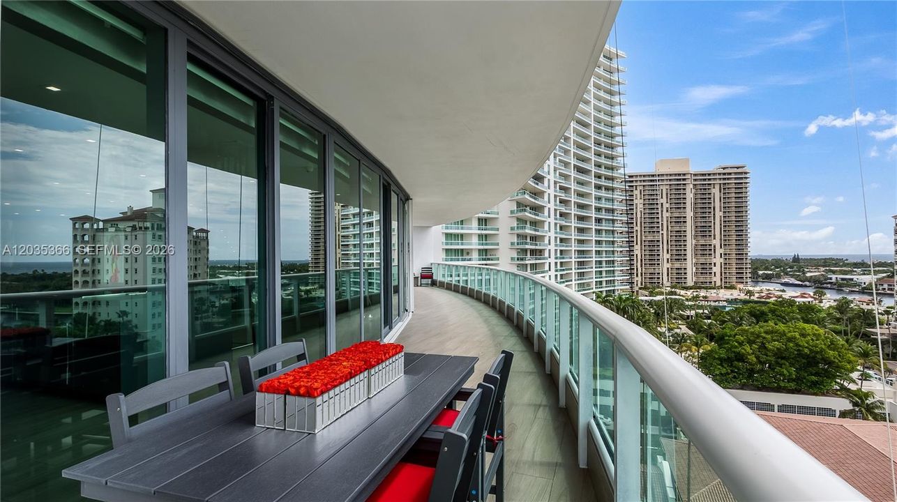 For Sale: $2,750,000 (2 beds, 2 baths, 2390 Square Feet)