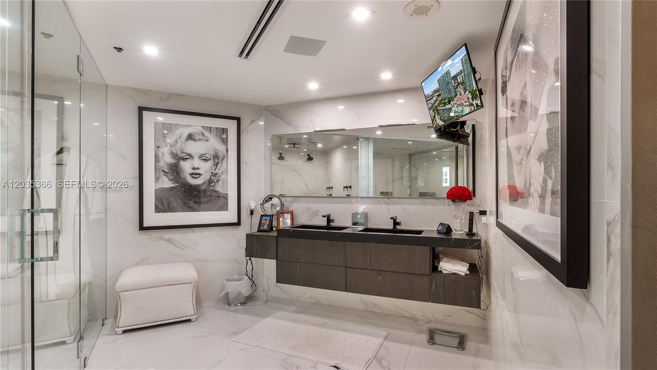 For Sale: $2,750,000 (2 beds, 2 baths, 2390 Square Feet)