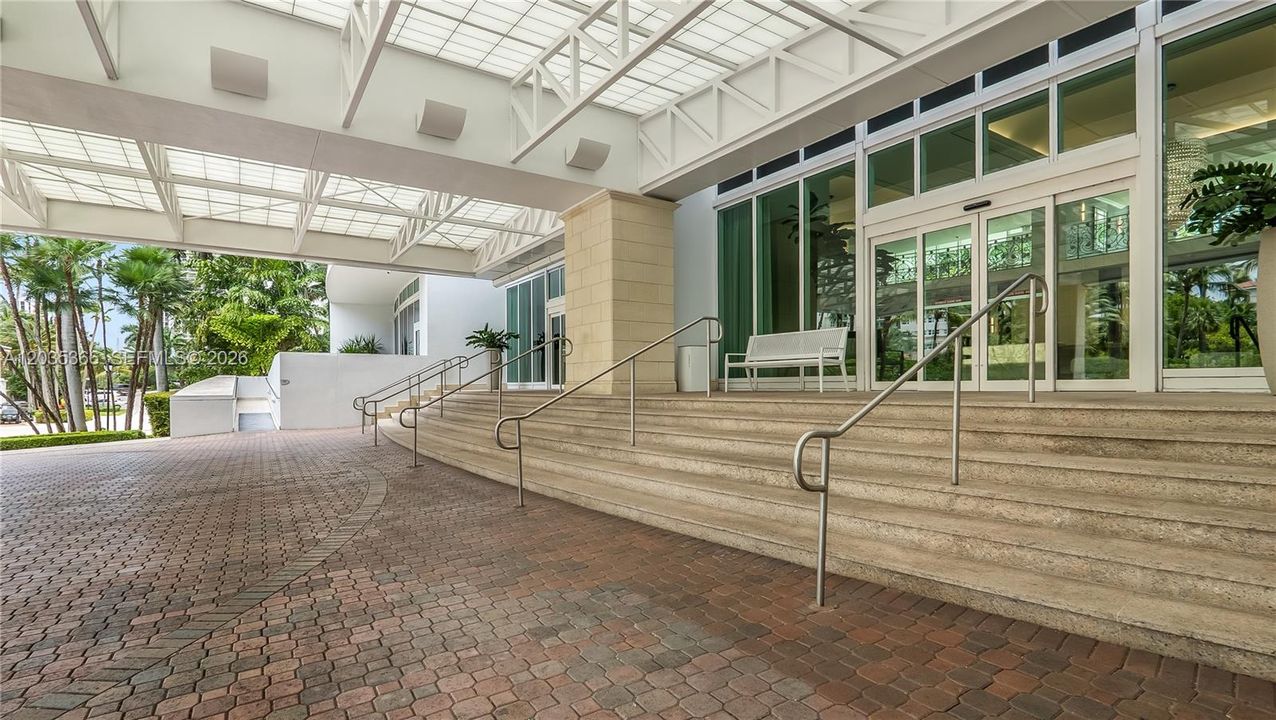 For Sale: $2,750,000 (2 beds, 2 baths, 2390 Square Feet)