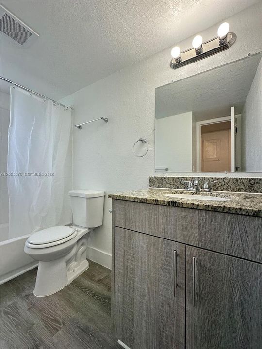Activo con contrato: $1,595 (1 camas, 1 baños, 0 Pies cuadrados)
