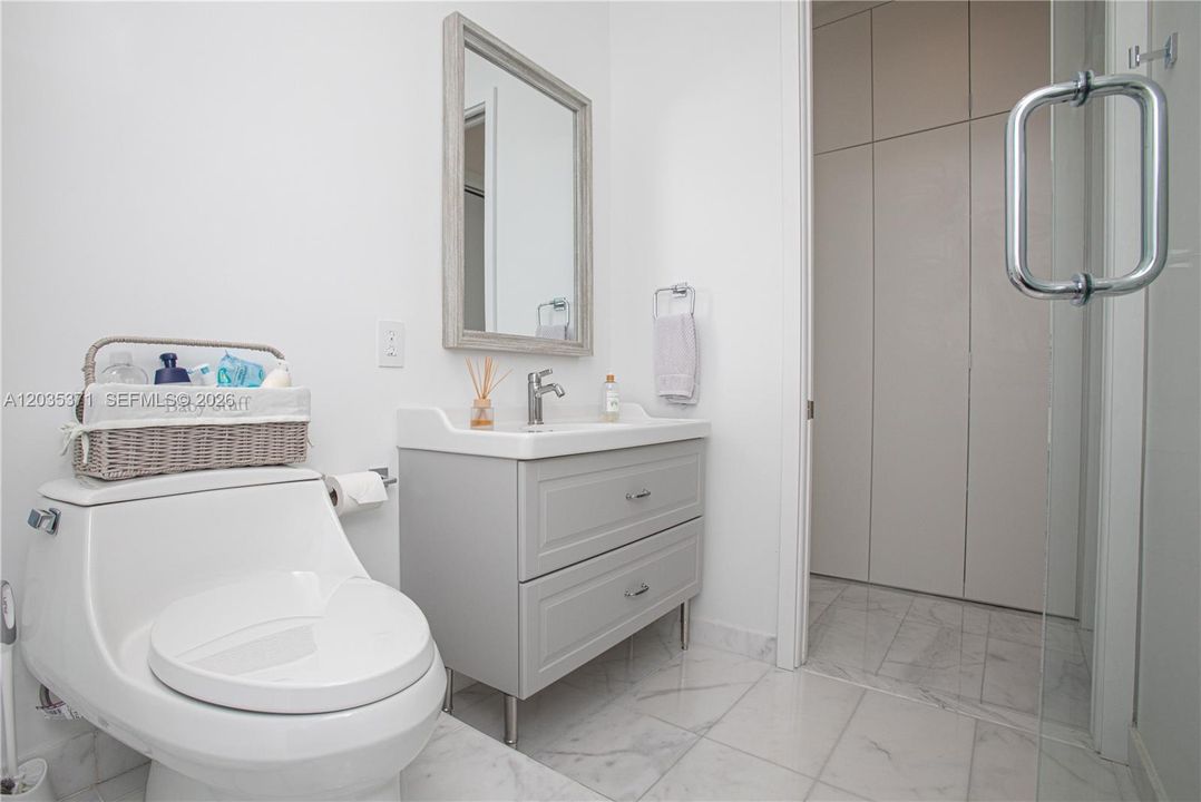 For Sale: $6,900,000 (4 beds, 3 baths, 2558 Square Feet)