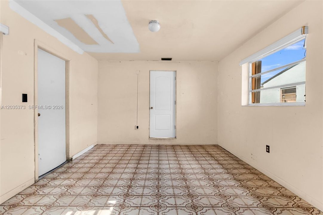 На продажу: $499,000 (3 спален, 2 ванн, 1037 Квадратных фут)