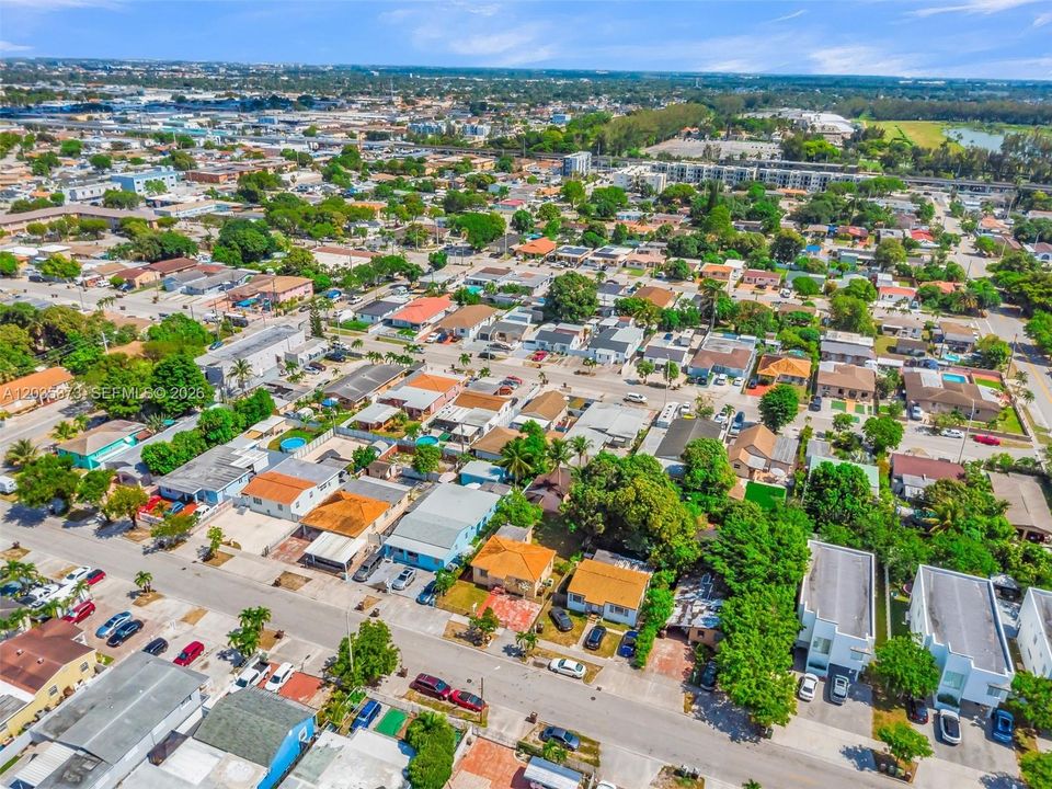 На продажу: $499,000 (3 спален, 2 ванн, 1037 Квадратных фут)
