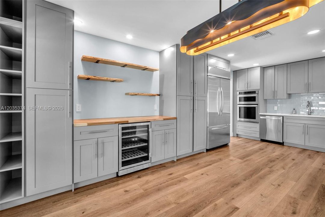 На продажу: $995,000 (3 спален, 2 ванн, 1967 Квадратных фут)