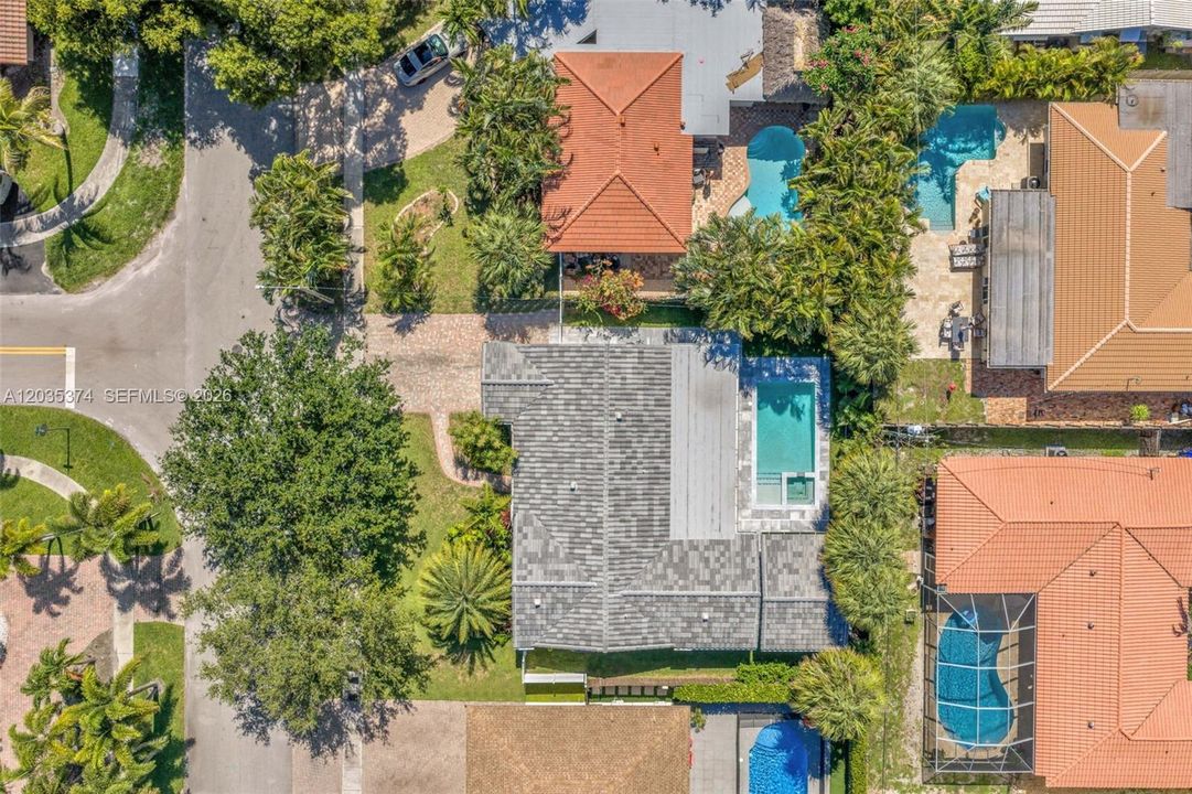 На продажу: $995,000 (3 спален, 2 ванн, 1967 Квадратных фут)