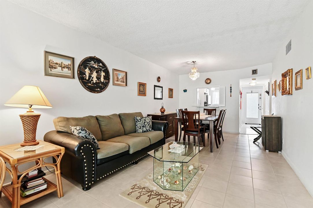 16 Living room 06