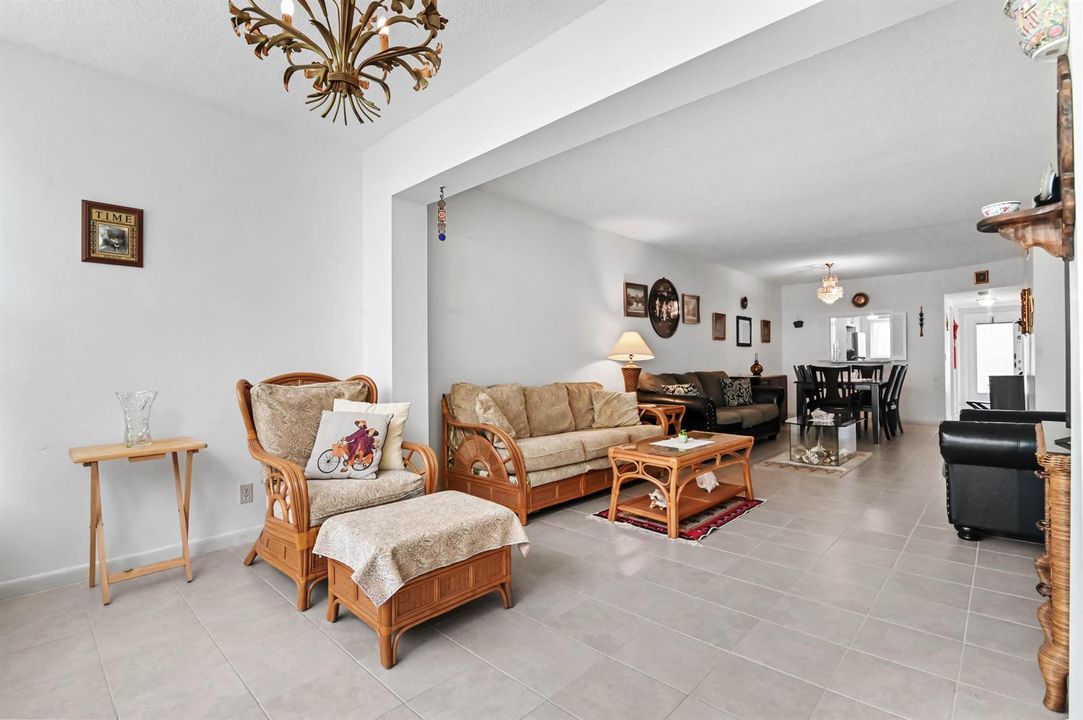 14 Living room 04