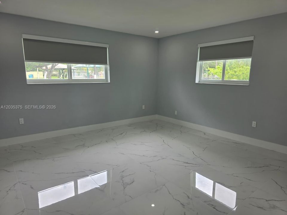 For Sale: $700,000 (3 beds, 2 baths, 2777 Square Feet)