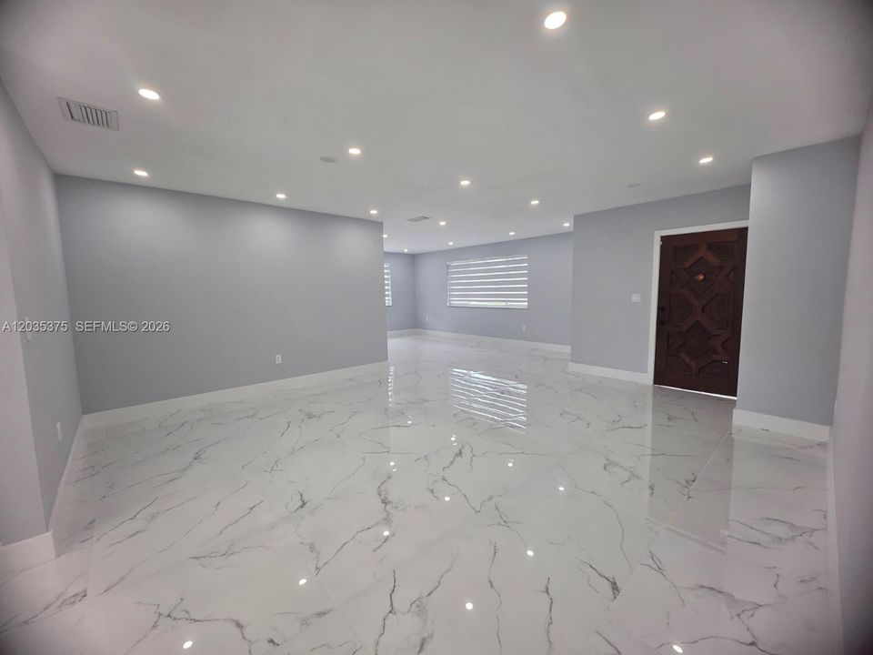 For Sale: $700,000 (3 beds, 2 baths, 2777 Square Feet)