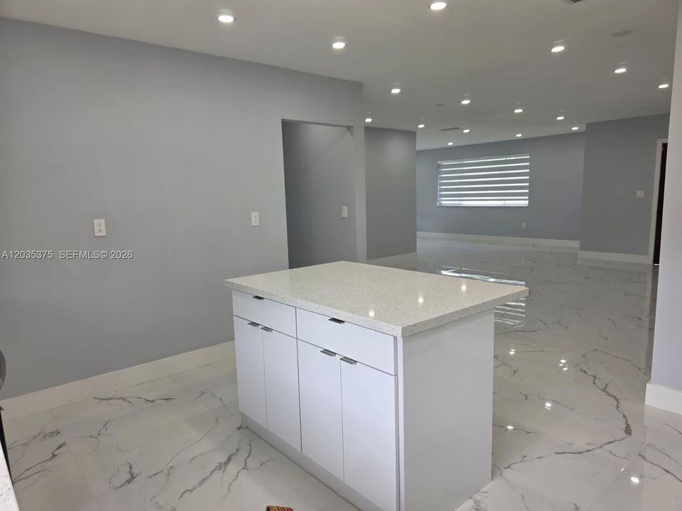 For Sale: $700,000 (3 beds, 2 baths, 2777 Square Feet)
