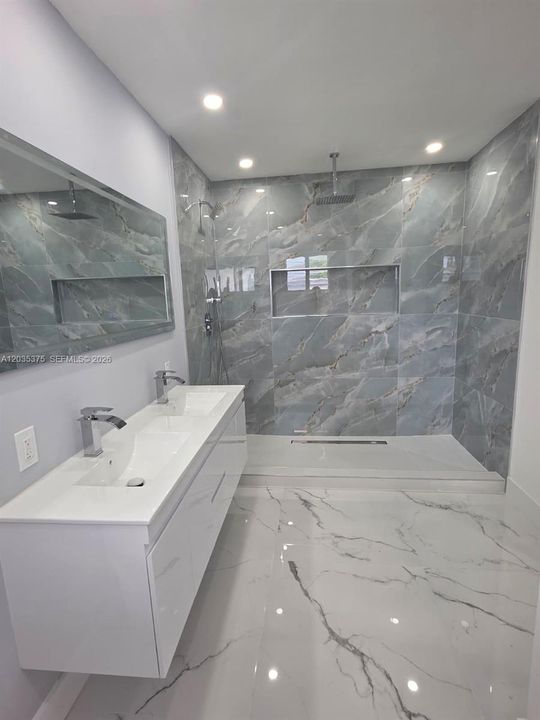 For Sale: $700,000 (3 beds, 2 baths, 2777 Square Feet)
