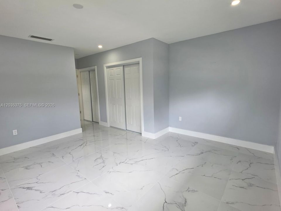 For Sale: $700,000 (3 beds, 2 baths, 2777 Square Feet)