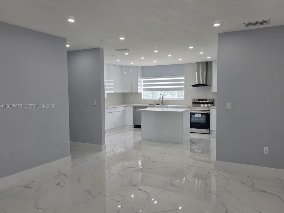 For Sale: $700,000 (3 beds, 2 baths, 2777 Square Feet)