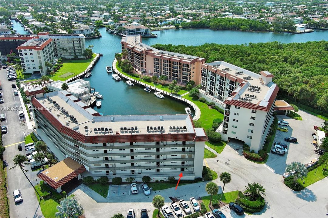 В аренду: $6,000 (2 спален, 2 ванн, 958 Квадратных фут)