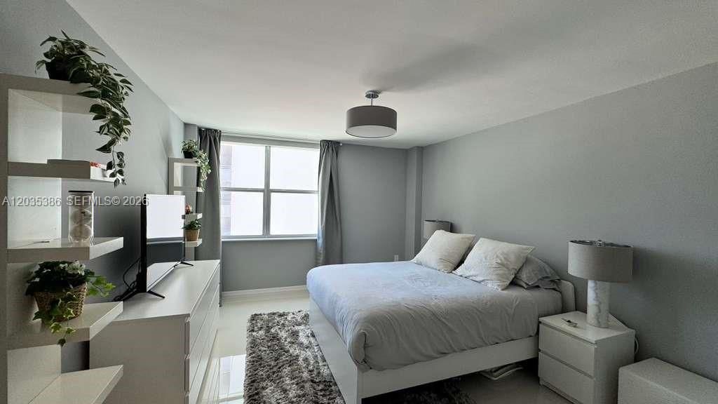 For Rent: $5,250 (2 beds, 2 baths, 1664 Square Feet)