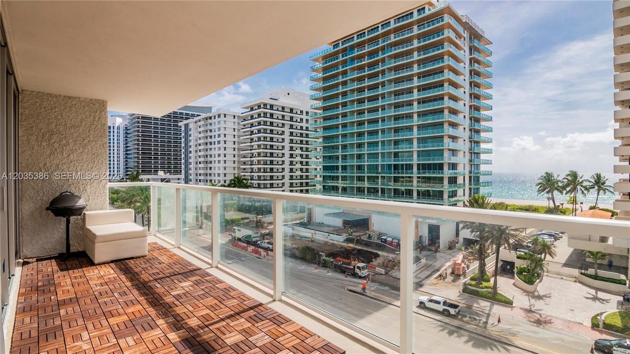 For Rent: $5,250 (2 beds, 2 baths, 1664 Square Feet)