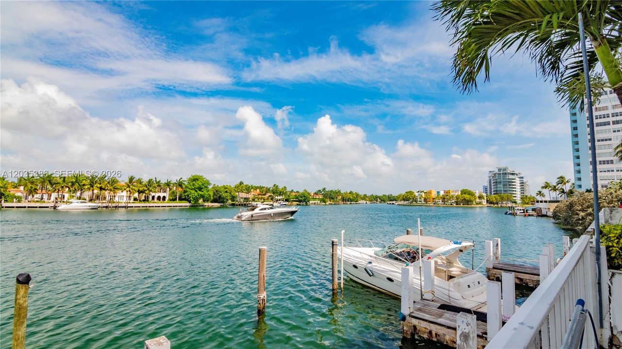 For Rent: $5,250 (2 beds, 2 baths, 1664 Square Feet)