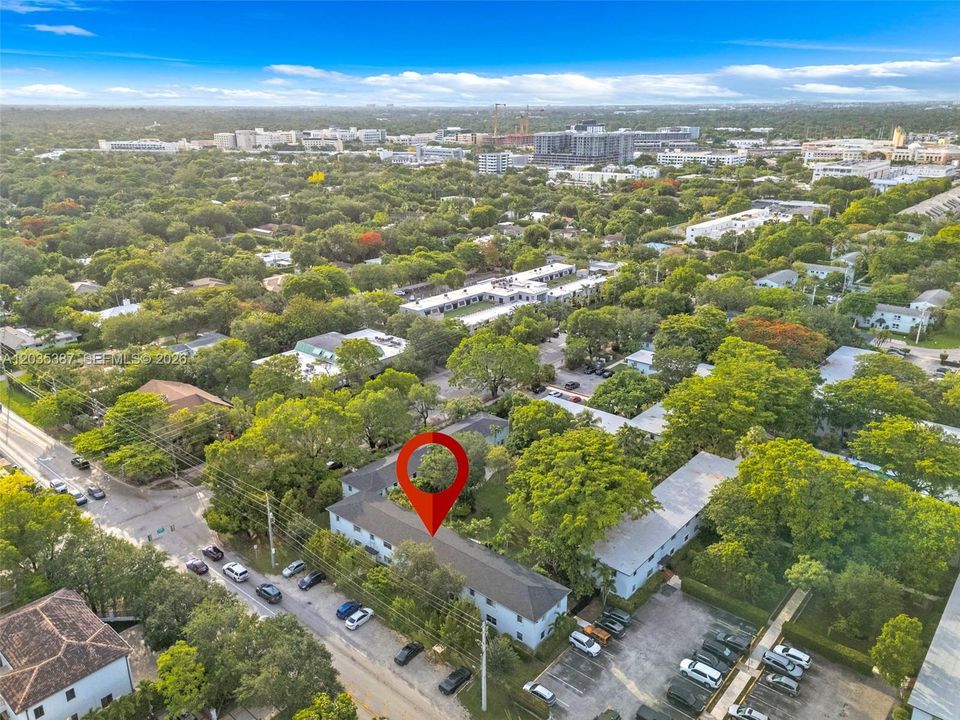 For Sale: $399,900 (2 beds, 1 baths, 800 Square Feet)