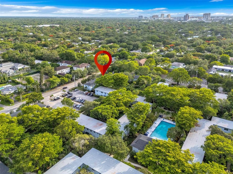 For Sale: $399,900 (2 beds, 1 baths, 800 Square Feet)