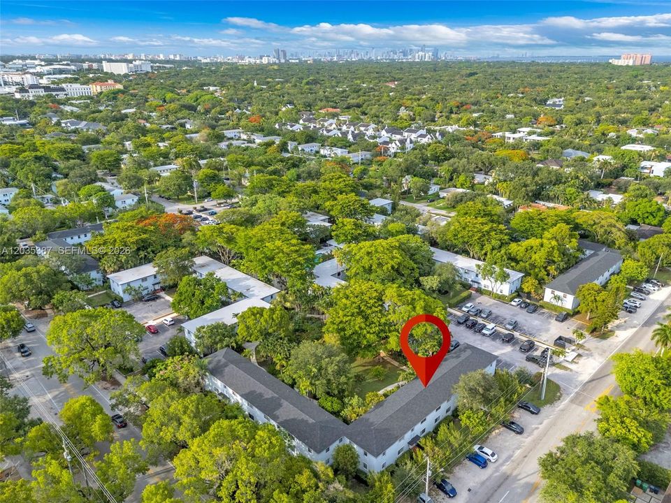 For Sale: $399,900 (2 beds, 1 baths, 800 Square Feet)