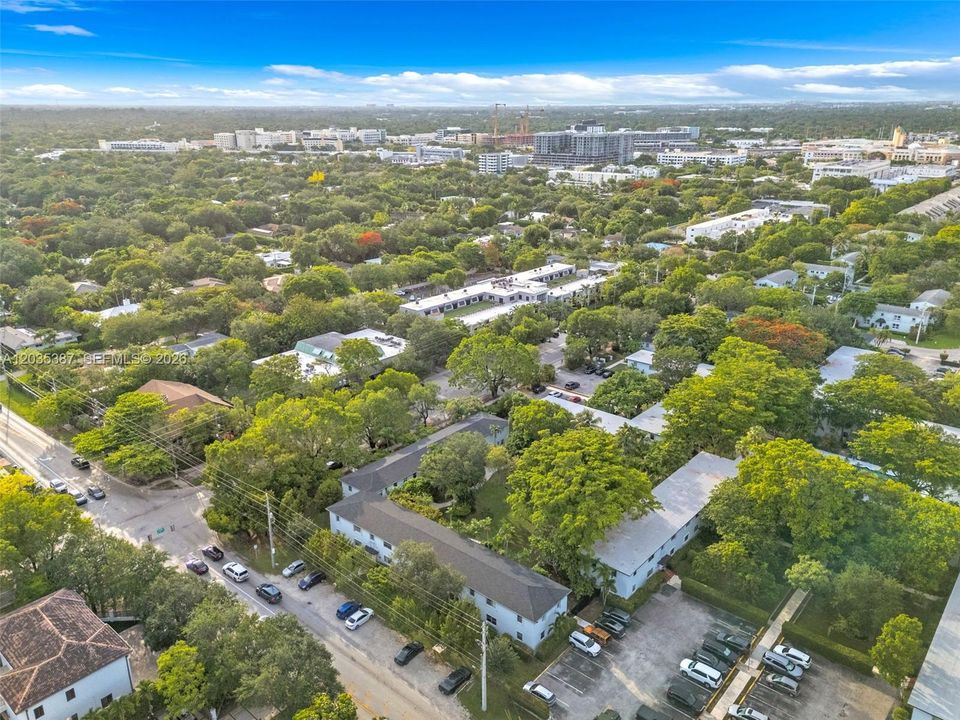 For Sale: $399,900 (2 beds, 1 baths, 800 Square Feet)